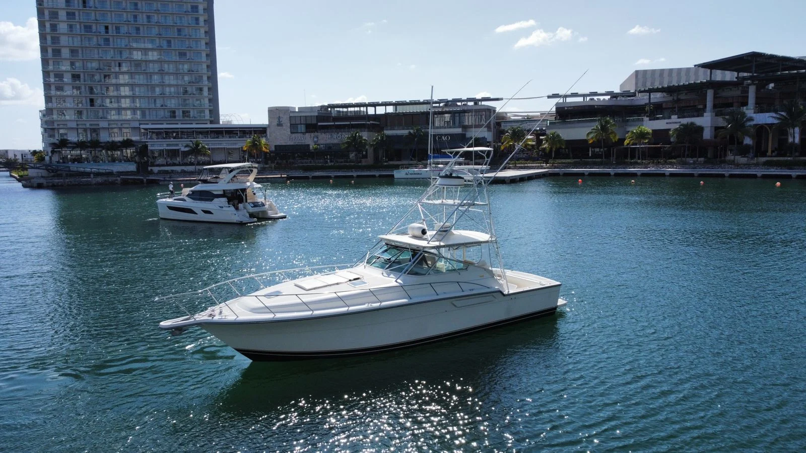 Hatteras 43, photo 7