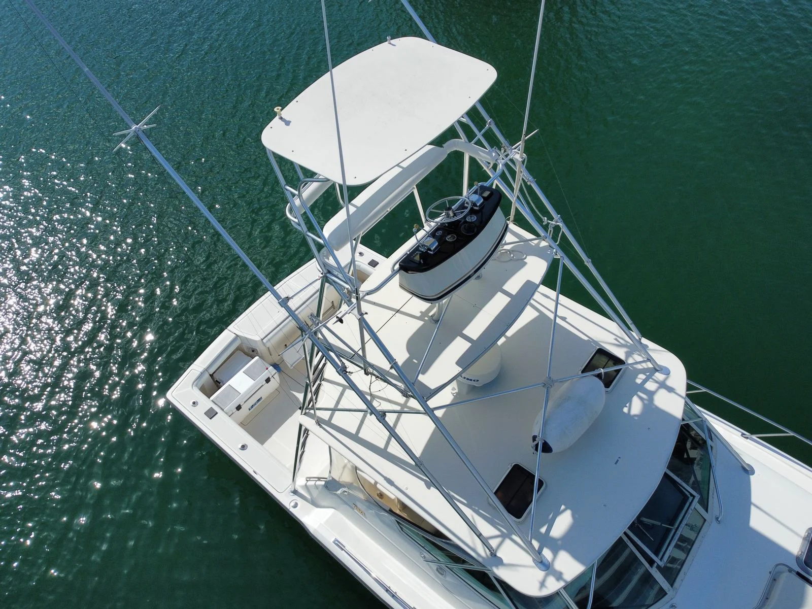 Hatteras 43, photo 3