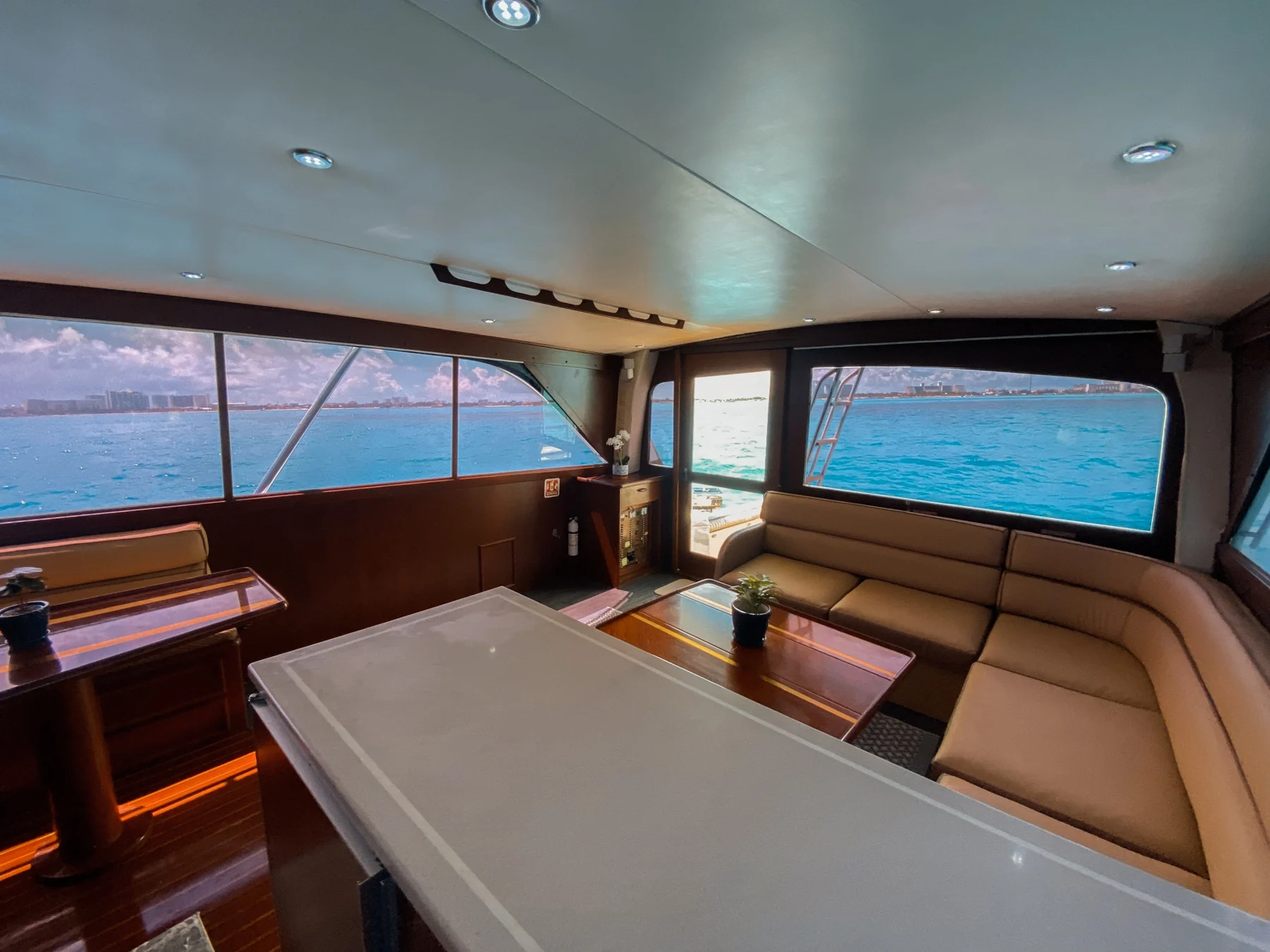 Hatteras 55 Ft, photo 10