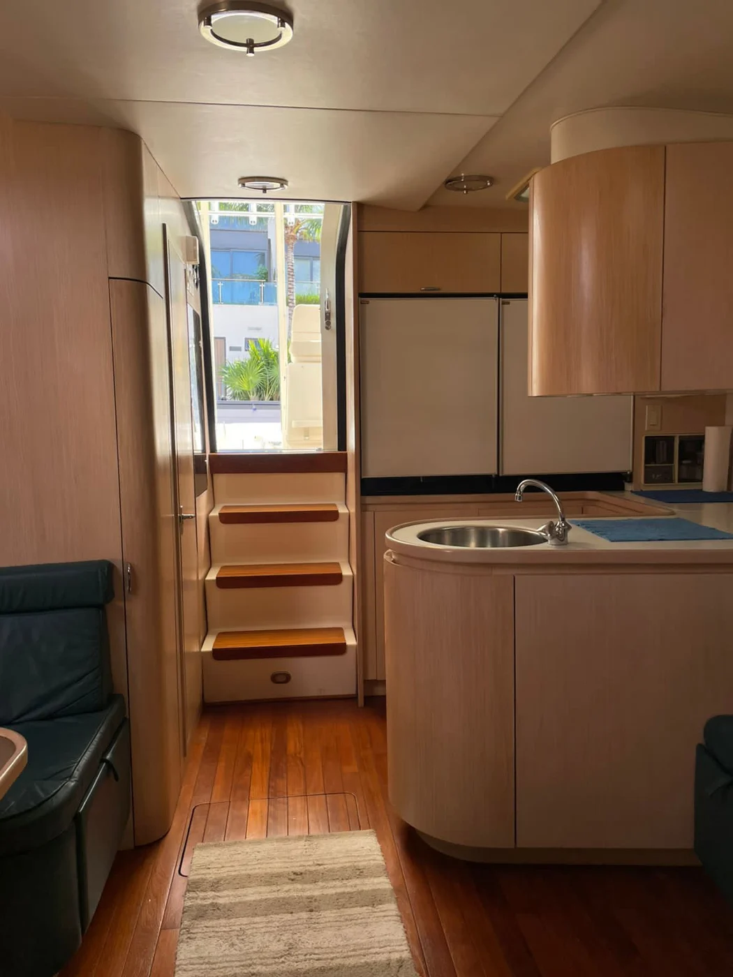 Hatteras 43, photo 14