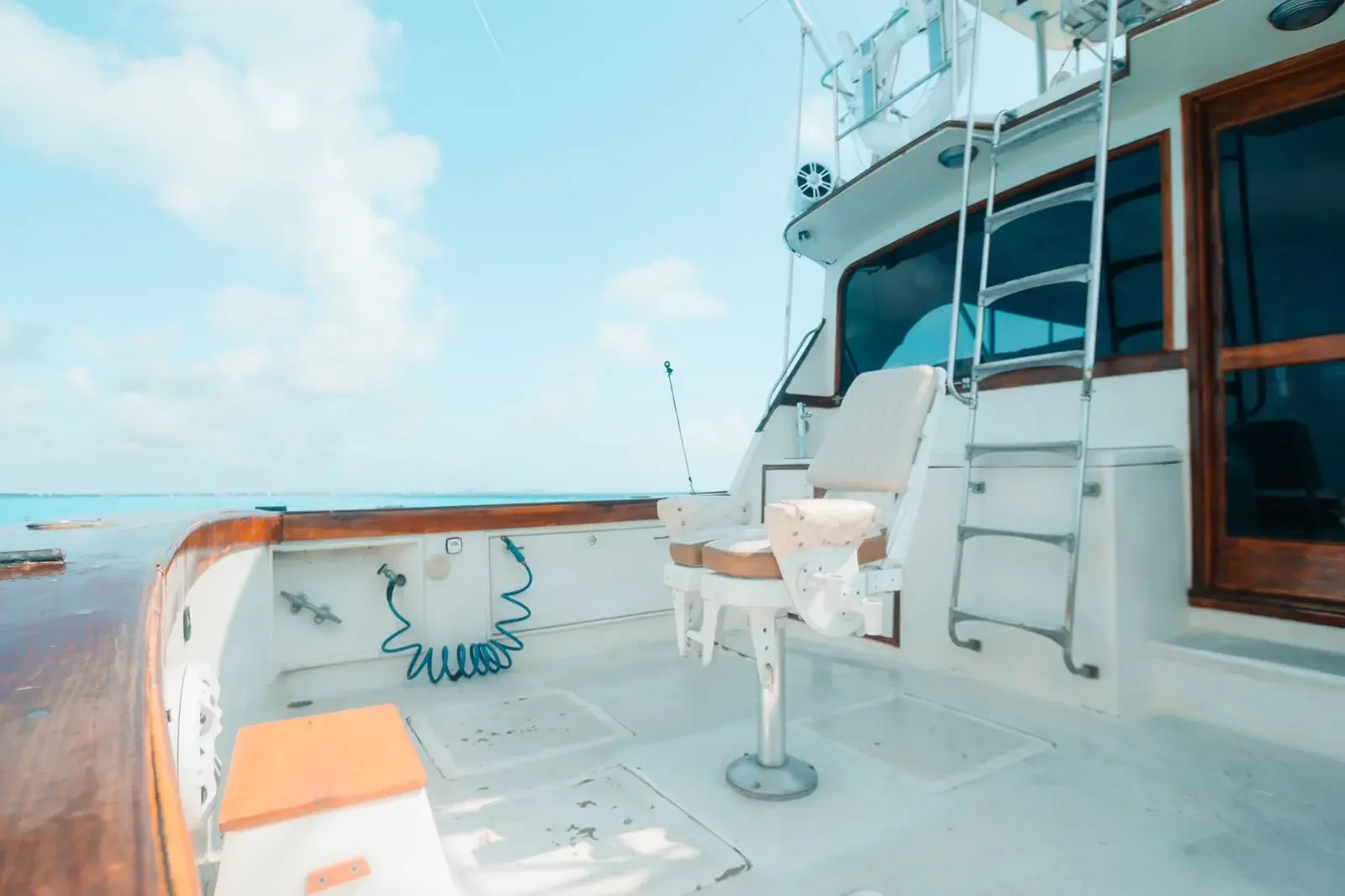 Hatteras 46, photo 10